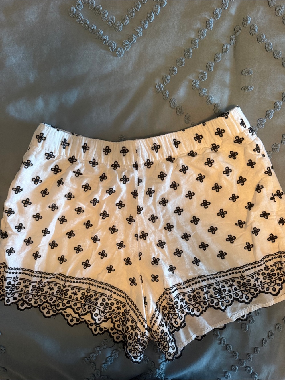 Abercrombie & Fitch White High-Waist Embroidered Shorts with Black Trim